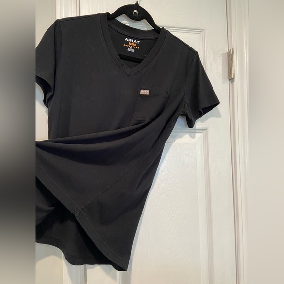 Ariat Rebar Size S Black Cotton V Neck Short Sleeve Tee Shirt Front Pocket Logo - Picture 5 of 10